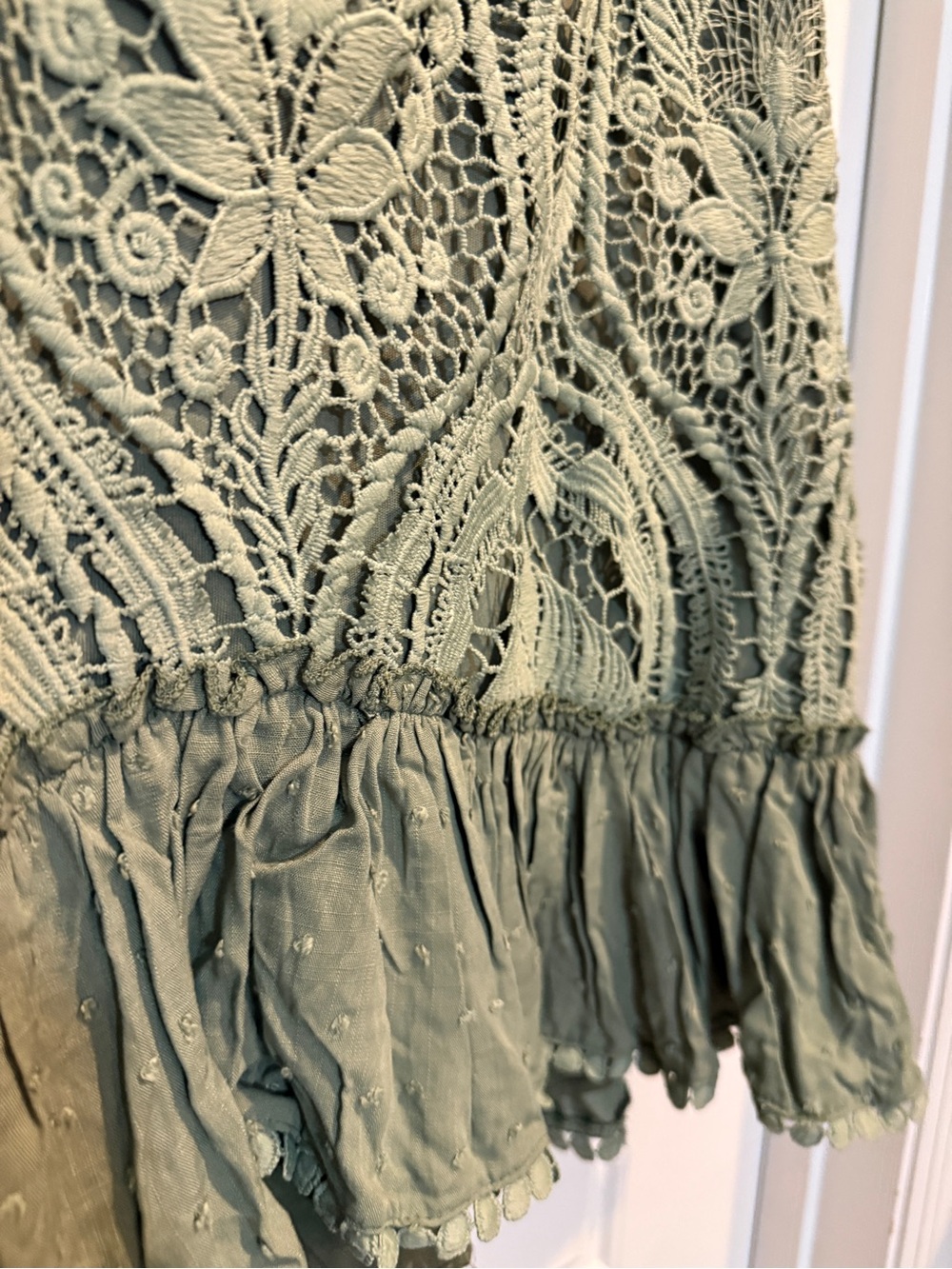 Selfie Leslie Mae Sweetheart Crochet Strapless Ruffled Lace Mini Dress - Picture 6 of 11
